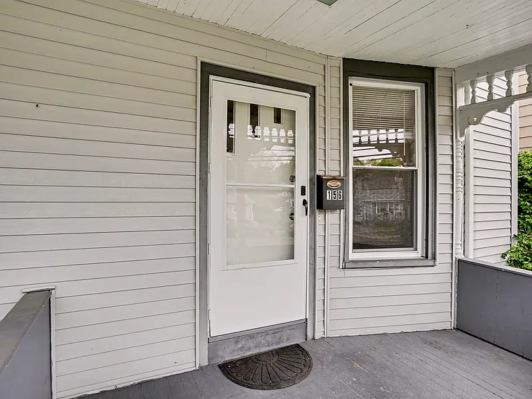 156 Hawthorne Ave — Photo 28