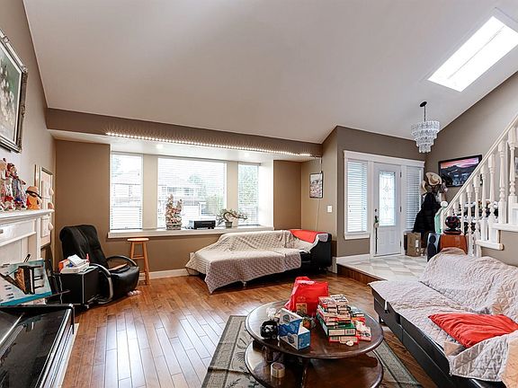 4th image of 9420 157th St