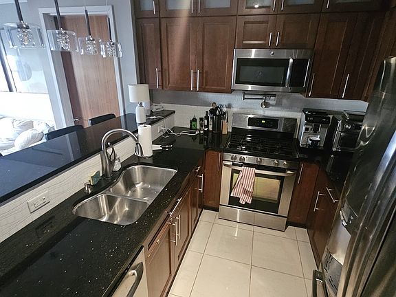 2nd image of 80-82 Bloomfield St #3A