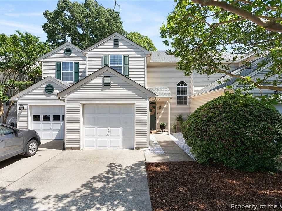 1st image of 1242 Lake Dr