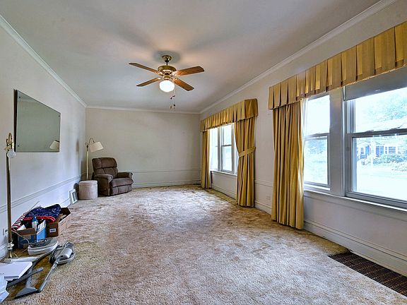 5th image of 6315 N Sayre Ave