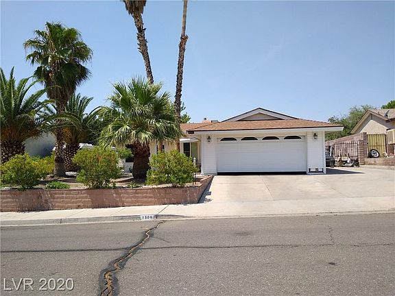 2nd image of 1308 Esther Dr