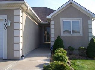 400 Marina Ct, Smithville, MO 64089