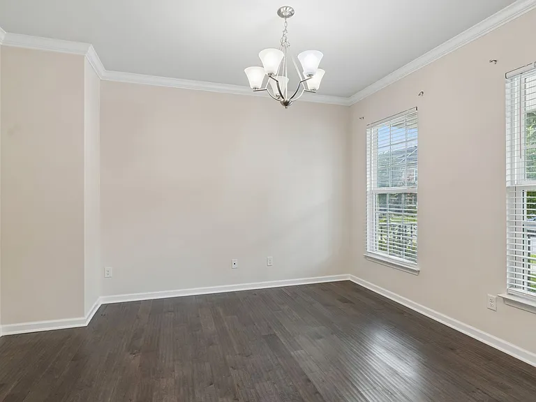2030 Oglethorpe Dr — Photo 8