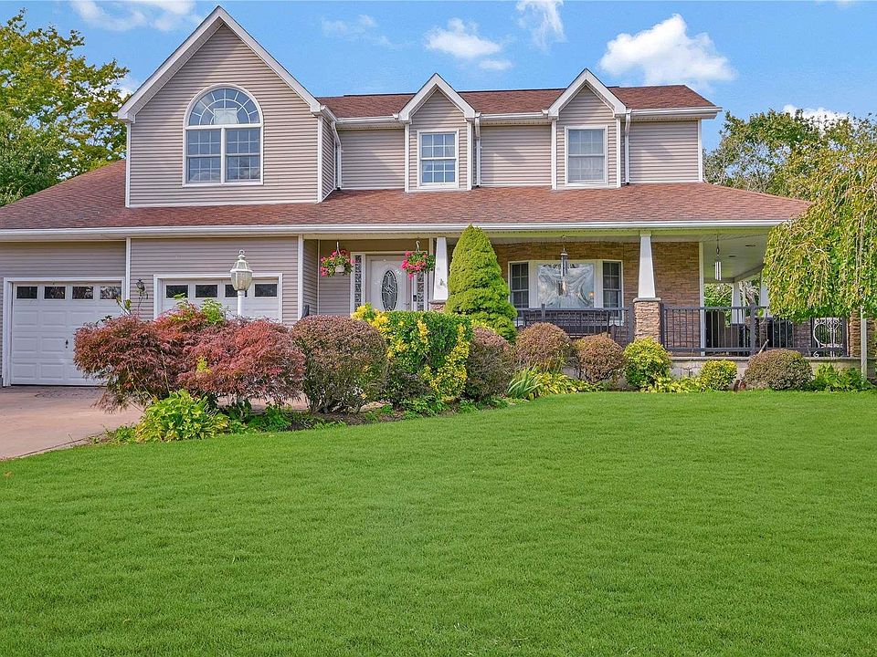 1st image of 30 Baywood Court