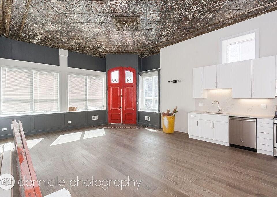 1st image of 1438 W Erie St #1A