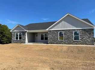 11826 E Cedar Ridge Ln, Bloomfield, IN 47424