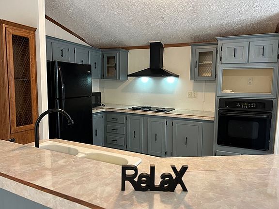 3rd image of 630 Black Creek Trl