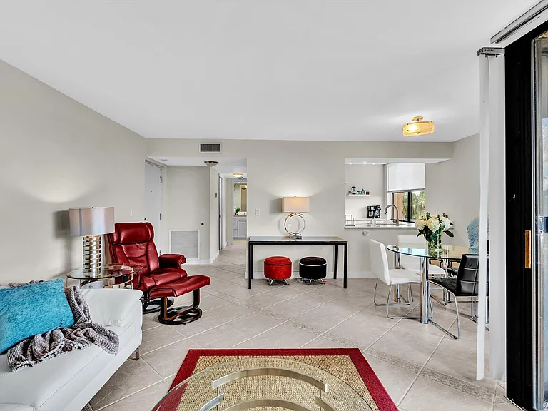 2455 Lindell Blvd #3401 — Photo 8