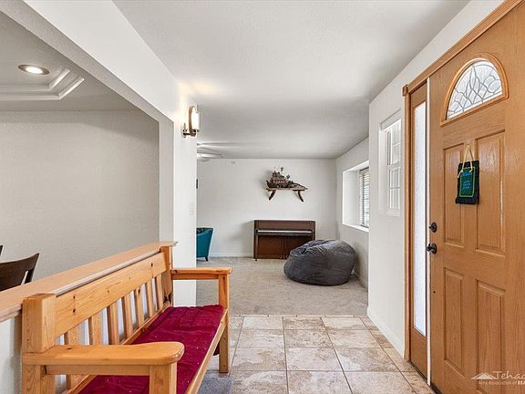 3rd image of 20440 Clubview Ct