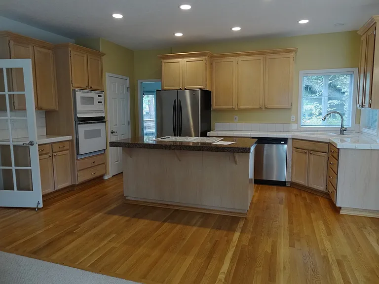 16655 SW Springwater Ct — Photo 6