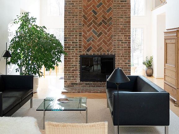 2nd image of 2412 Houston Branch Rd