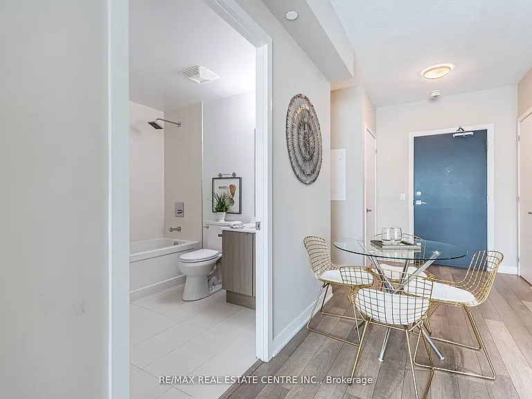 5240 Dundas St #B314 — Photo 16