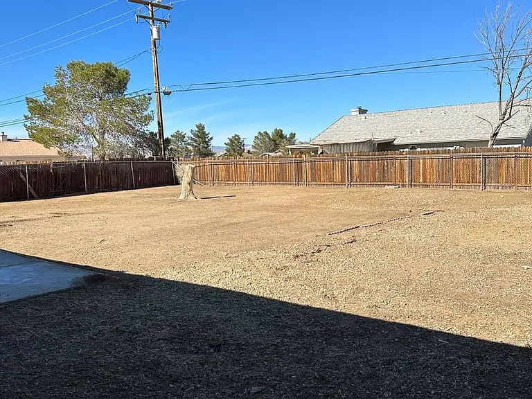 8925 Satinwood Ave — Photo 13