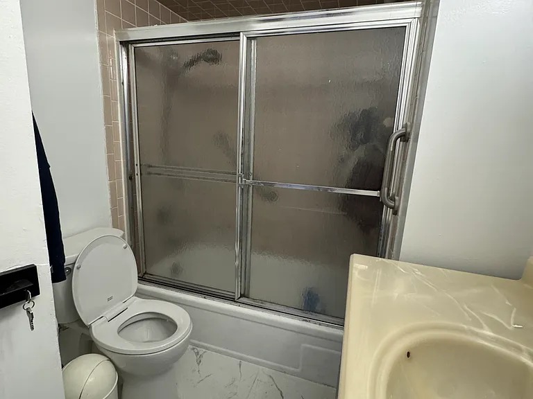 98 Logan Ave #2A — Photo 7