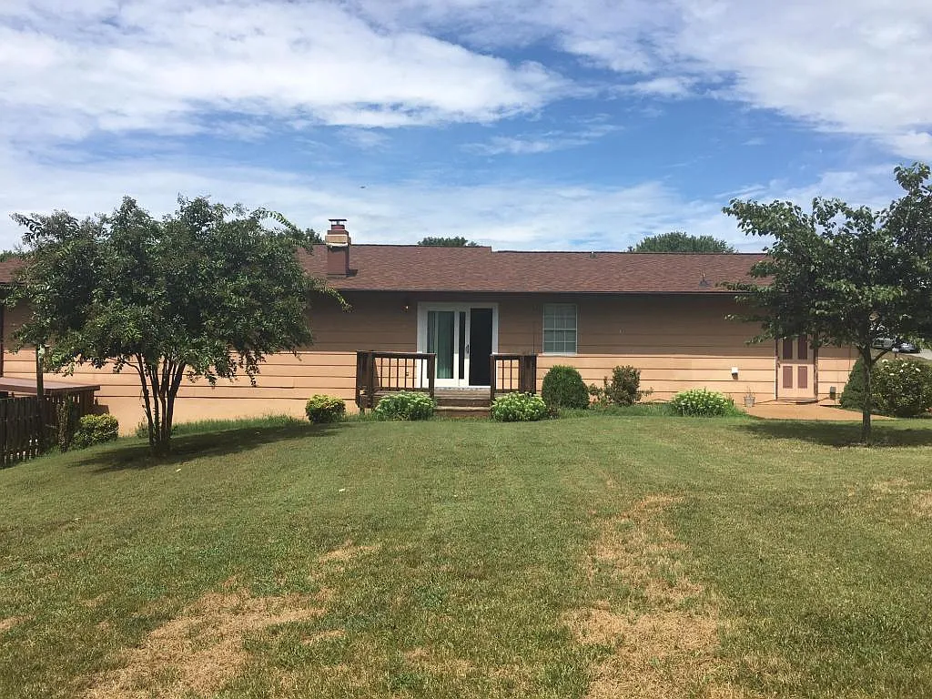 4119 Meadowlark Ln — Photo 2