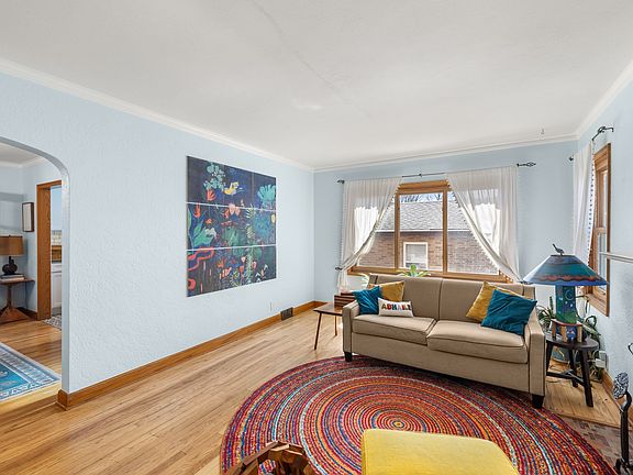 5th image of 2207 35th St