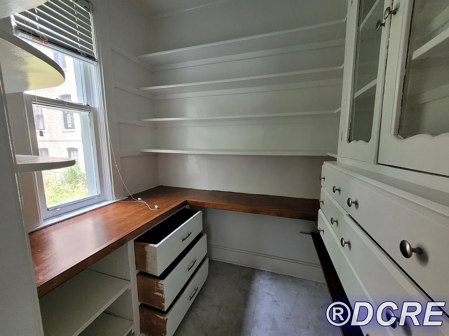 3 bed, 2150 sqft, $4,295 — Photo 4