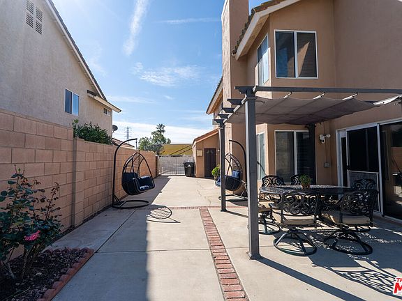 4th image of 3109 E Black Horse Dr