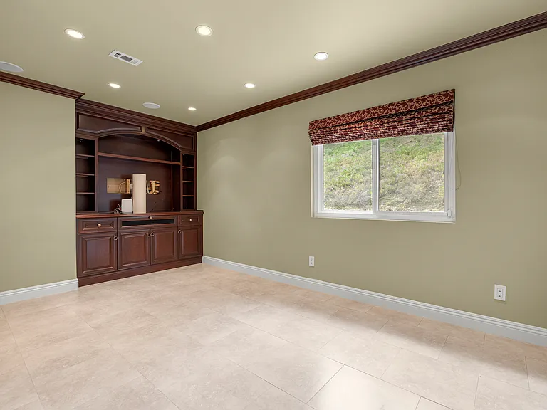 1315 Macadamia Dr — Photo 29