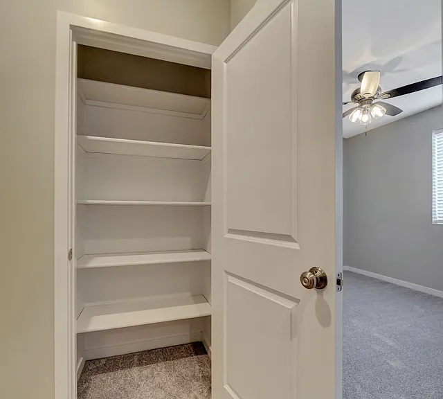 9033 S 42nd St — Photo 38