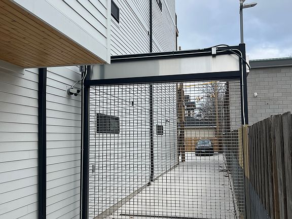 5th image of 4013 N Pulaski Rd #1