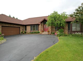 6475 Hickory Hollow Ct, Flint, MI 48532