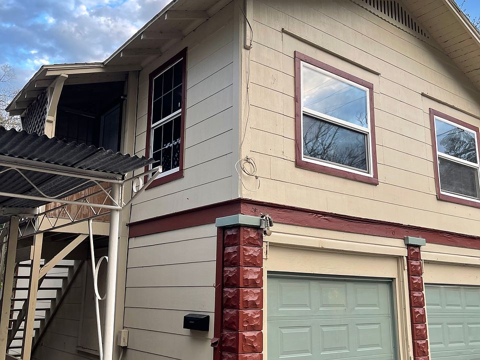 1st image of 776 14th Ave S #1/2