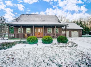 8342 Kruse Rd, Wapakoneta, OH 45895