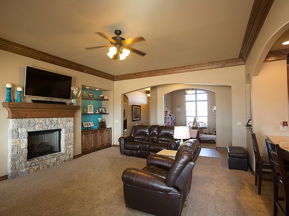 5th image of 12234 Parkland Ct
