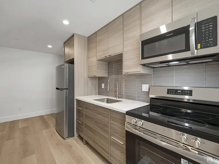 1700 19th Ave #9 — Photo 7