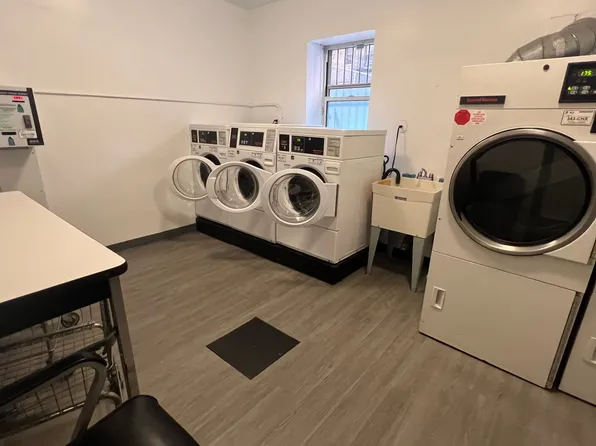 390 Rugby Road image 16 of 29