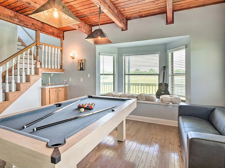 15805 Richards Dr — Photo 12