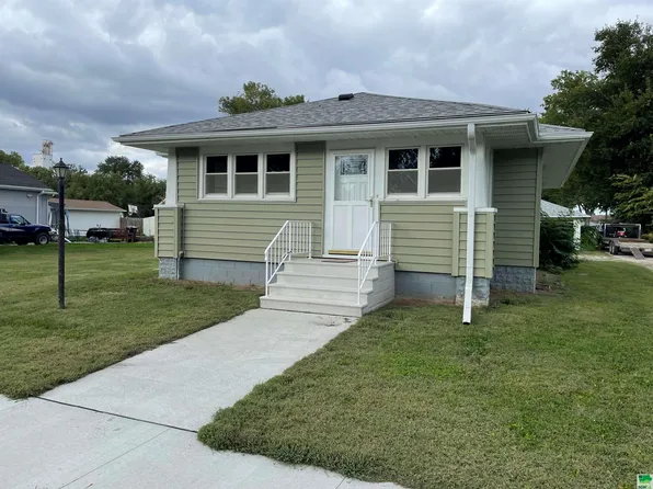 201 W 31st St, South Sioux City, NE 68776