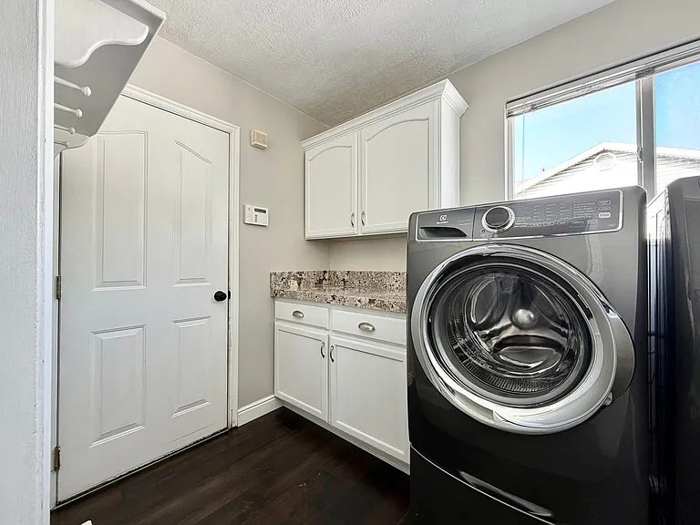4772 W 9070 S — Photo 16