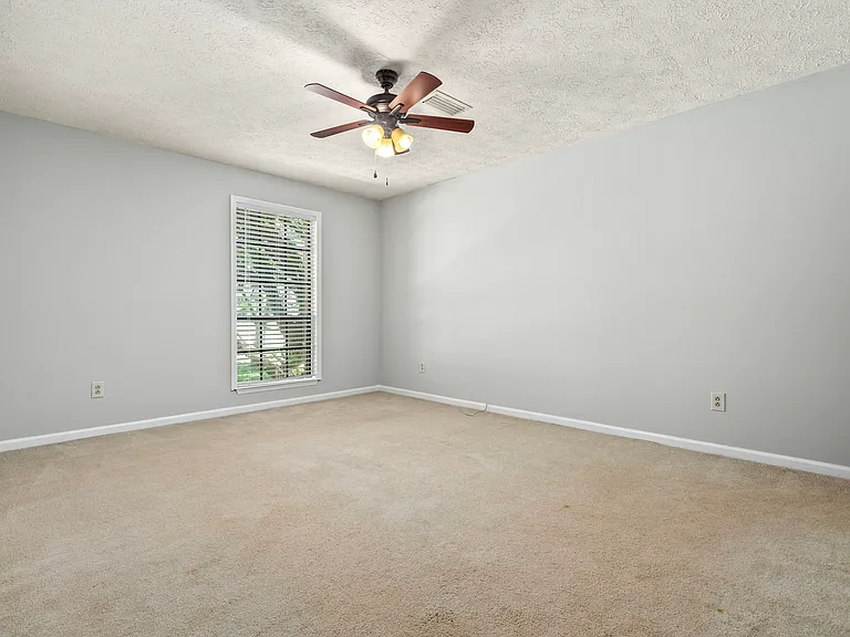 1309 Sanders St — Photo 9