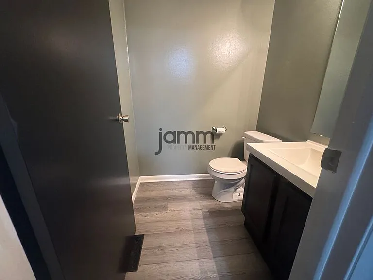 19479 Puritas Ave — Photo 12