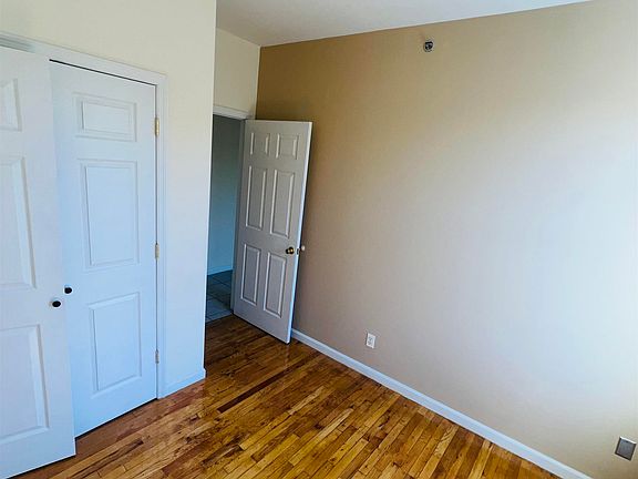 5th image of 250 S Orange Ave APT 7