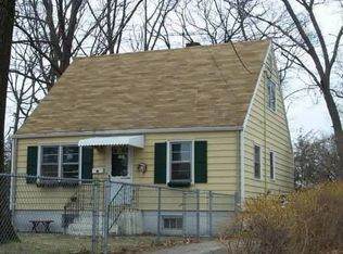 100 Pleasantview Ave, Bridgeport, CT 06606