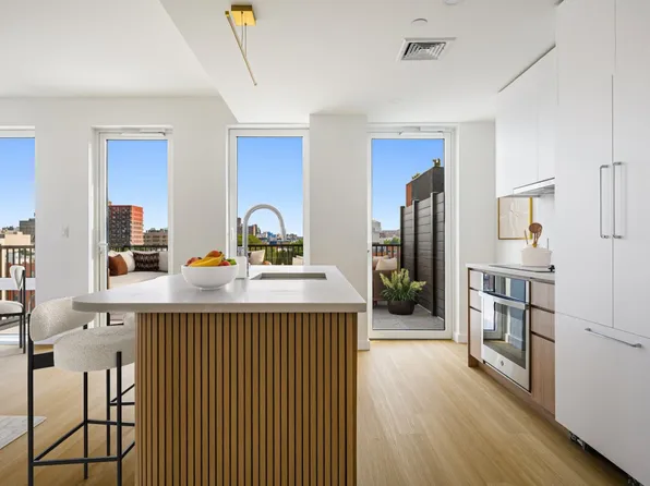 1042 Atlantic Avenue image 3 of 36