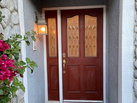 2nd image of 121 N Mountain Ave #B