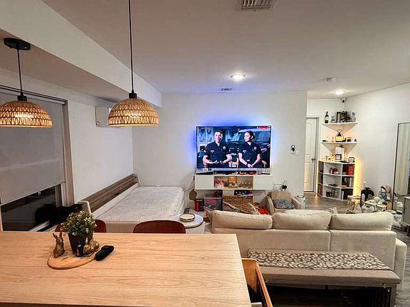 4th image of 456 Lidgerwood Ave #1A