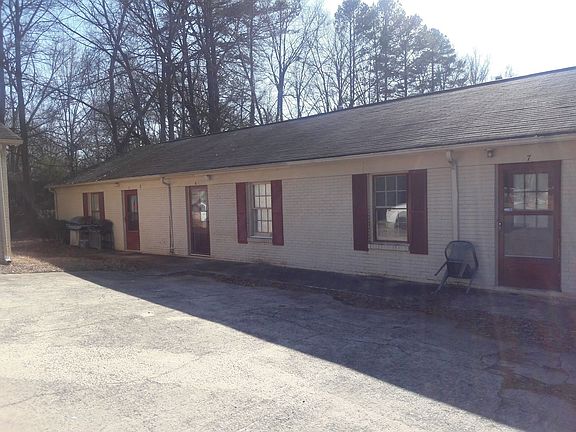 5th image of 595 Betty St APT 1