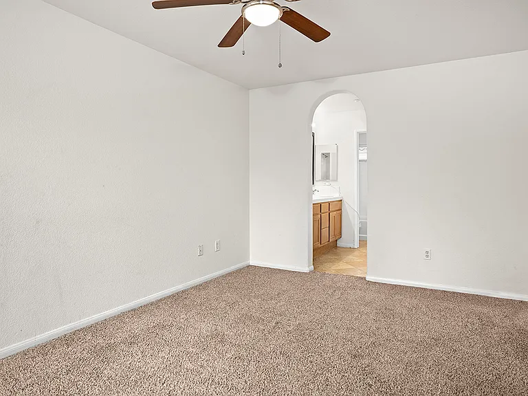 644 Hatfield Dr — Photo 21