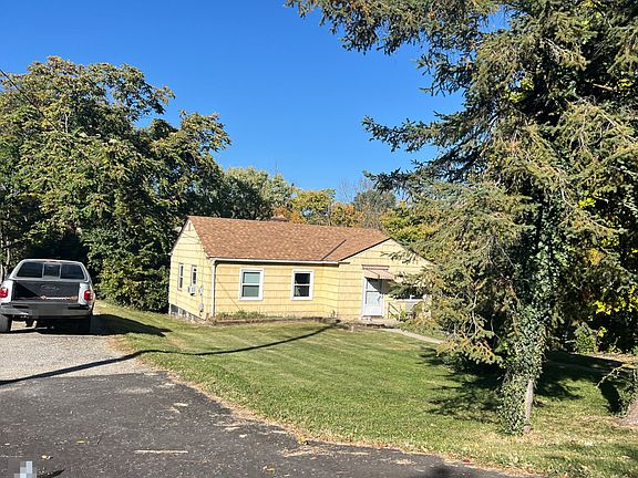 3rd image of 4284 Mayhew Ave