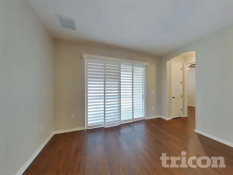 1255 Merion Dr — Photo 2