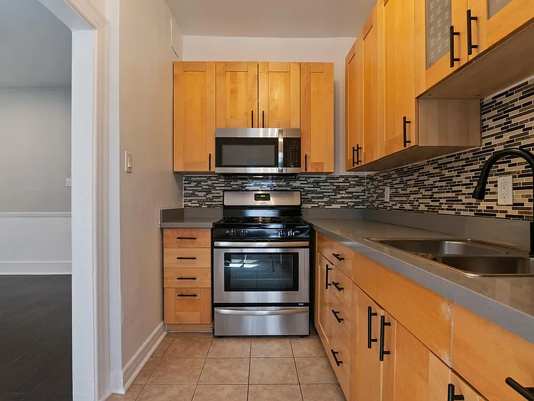 Brookmore - Premium Studio Apartment