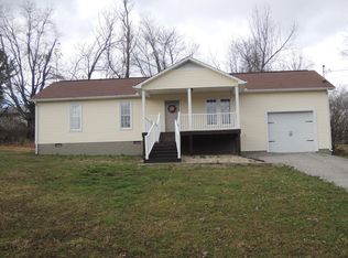 2100 Meadowview Dr, Jamestown, TN 38556