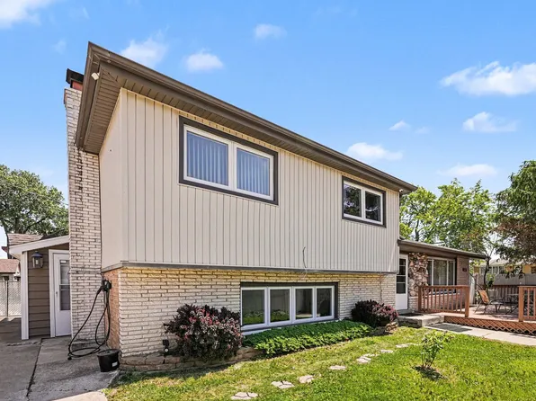 5858 W 88th Pl, Oak Lawn, IL 60453