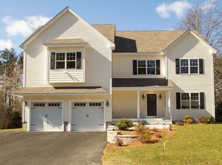 26 College Rd, Burlington, MA 01803